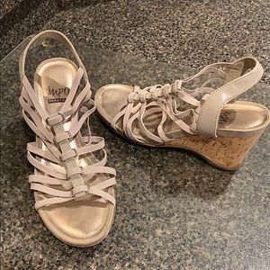 Impo stretch size 7.5 heels
